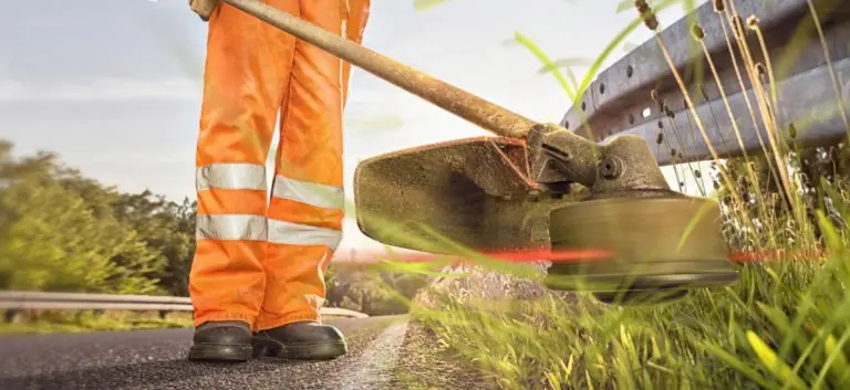 Mulchgeräte oder Schlepper: Entdecken Sie unsere Auswahl an Kommunaltechnik namhafter Hersteller.