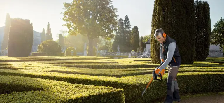 Rasenmäher, Heckenscheren oder Motorsägen: Entdecken Sie unsere Auswahl an Gartentechnik namhafter Hersteller.